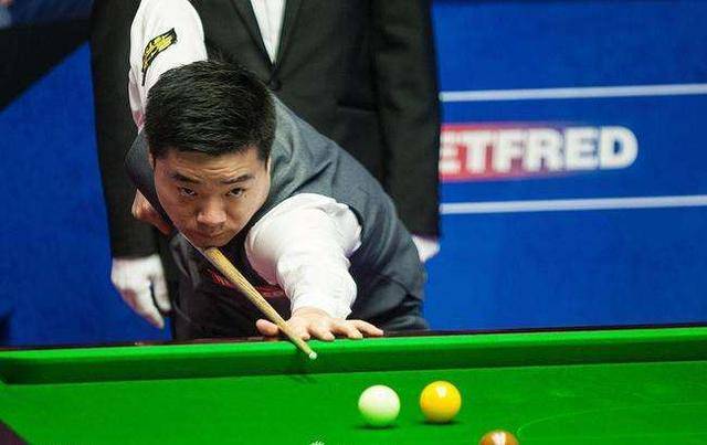 上表现极其 上表现极其