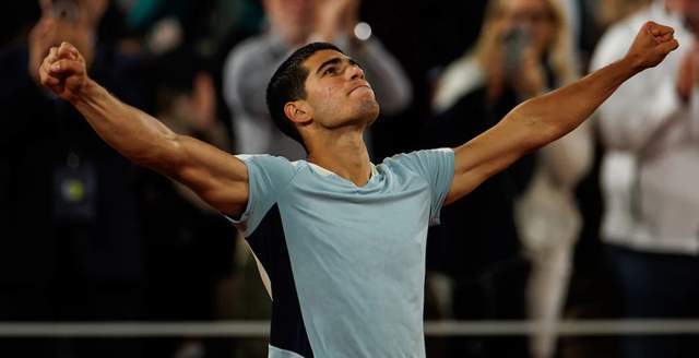 场趋之若鹜 场趋之若鹜