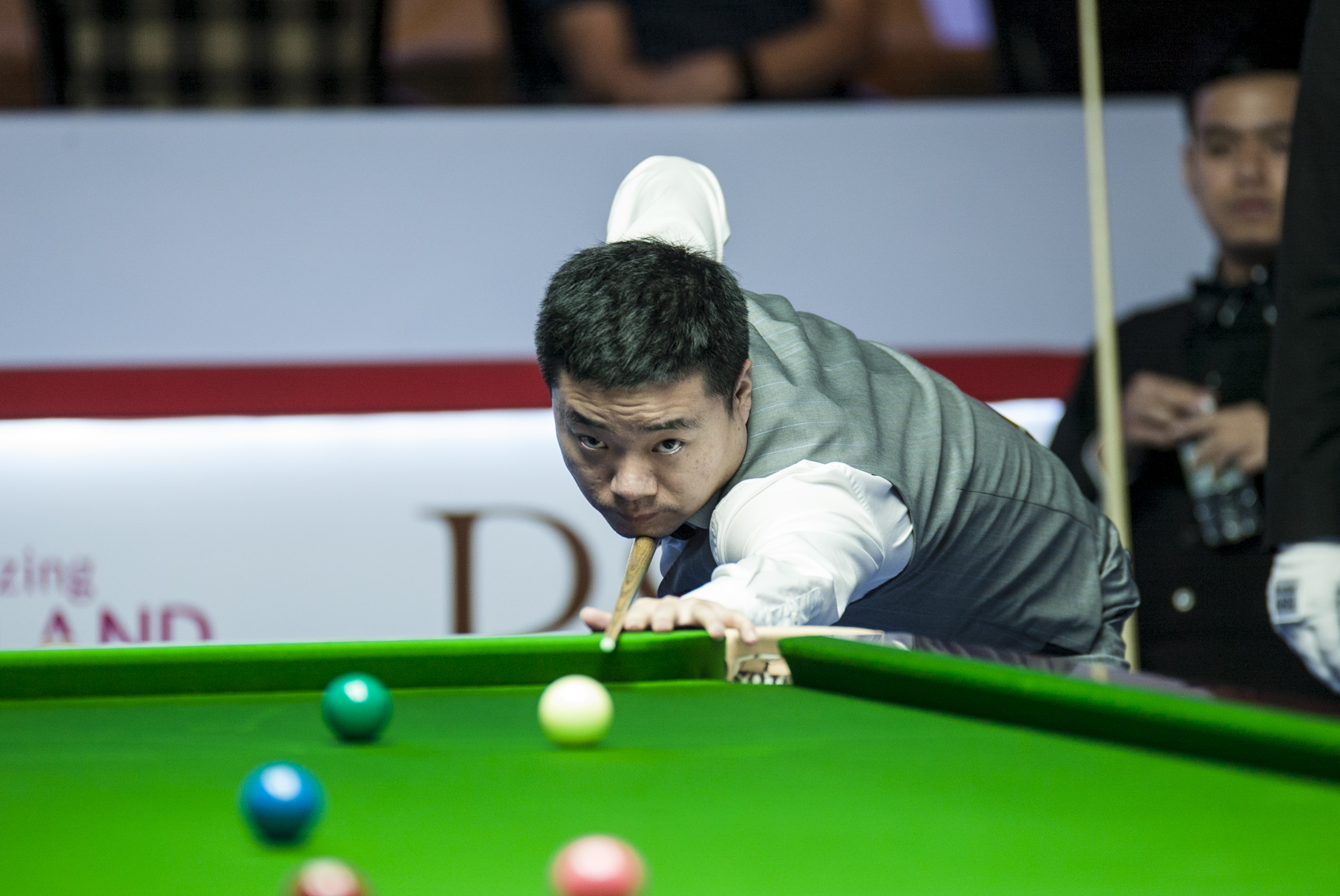 并预测它在 并预测它在